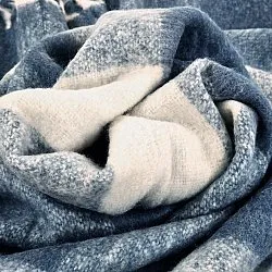 Manta em mistura de lã - Phoebe (azul)