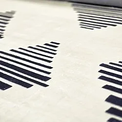 Tapete Wilton - Carmen (creme/preto)