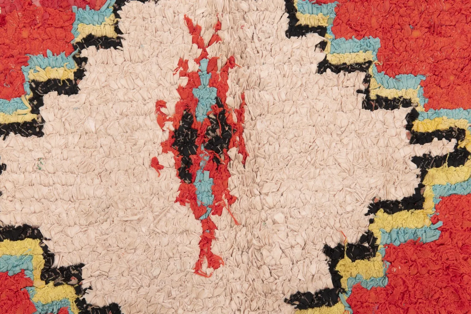 Tapete Berbere Marroquino Boucherouite 145 x 115 cm