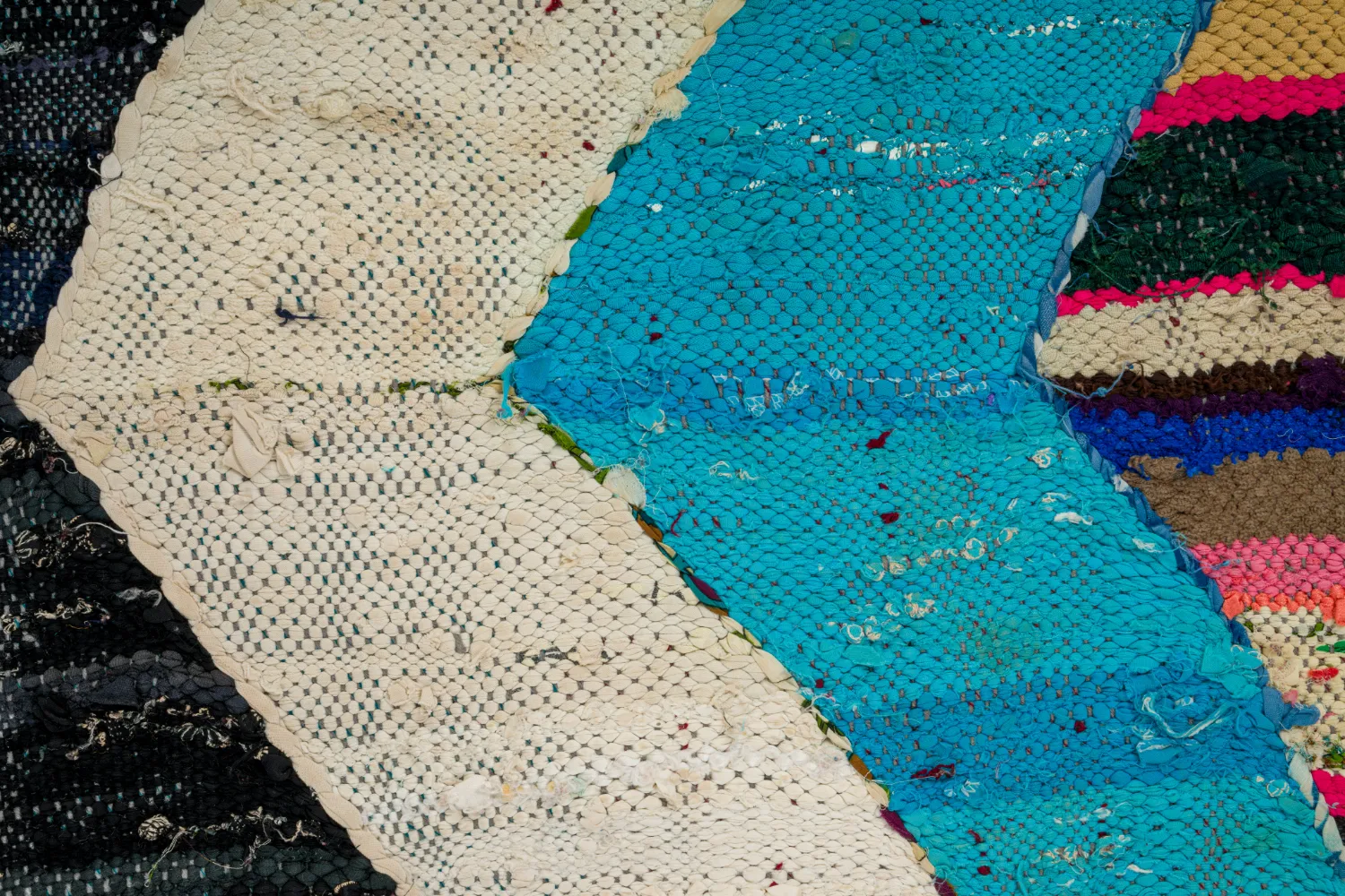 Tapete Berbere Marroquino Boucherouite 140 x 255 cm