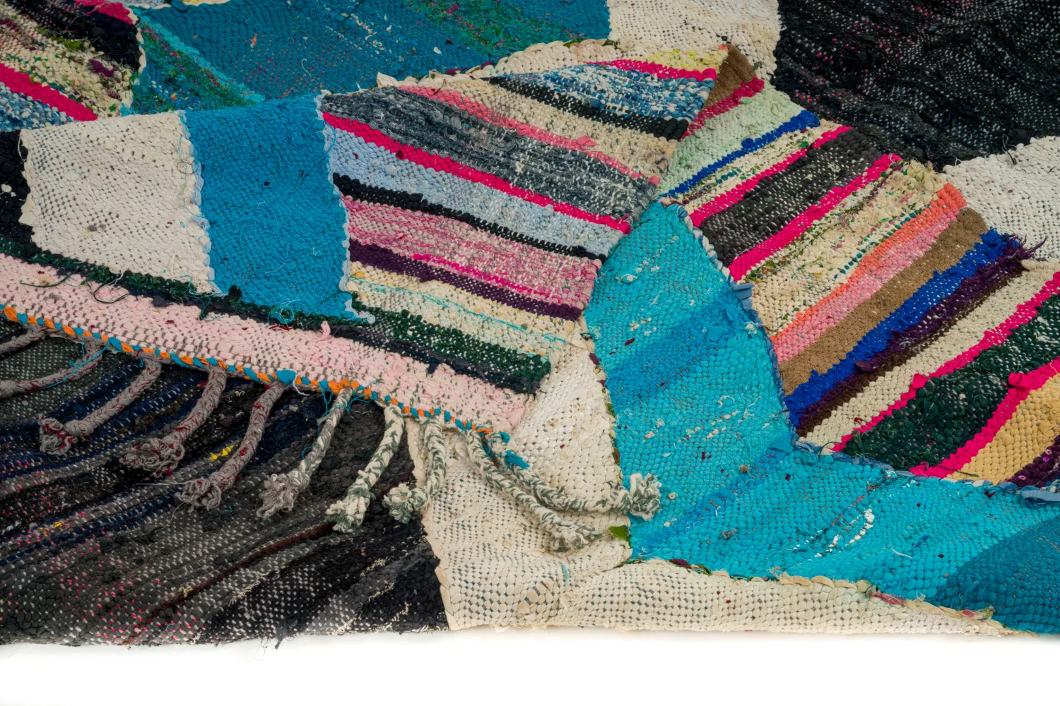 Tapete Berbere Marroquino Boucherouite 140 x 255 cm