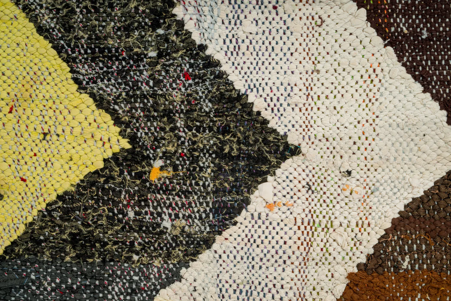 Tapete Berbere Marroquino Boucherouite 135 x 230 cm