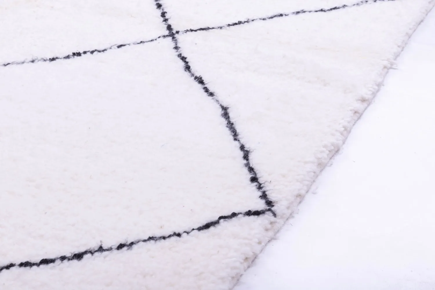 Tapete Kilim Marroquino Beni Ourain 245 x 150 cm