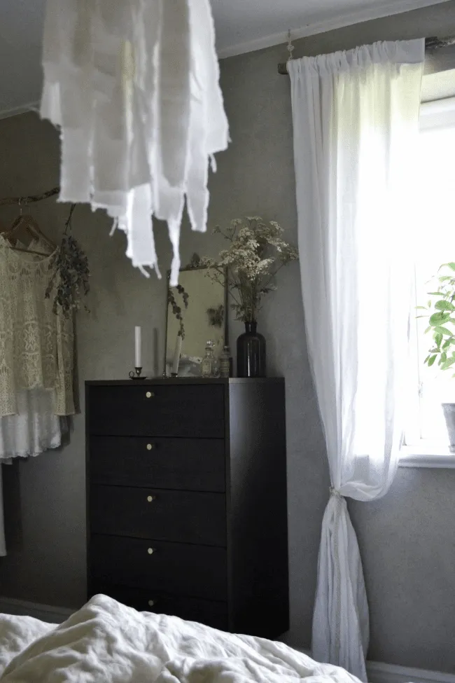 Cômoda - Prime - 5 lådor (nogueira/latão)