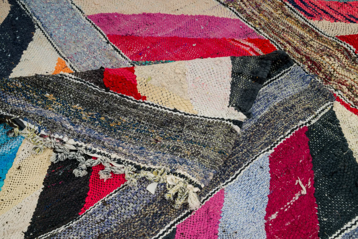 Tapete Berbere Marroquino Boucherouite 140 x 210 cm