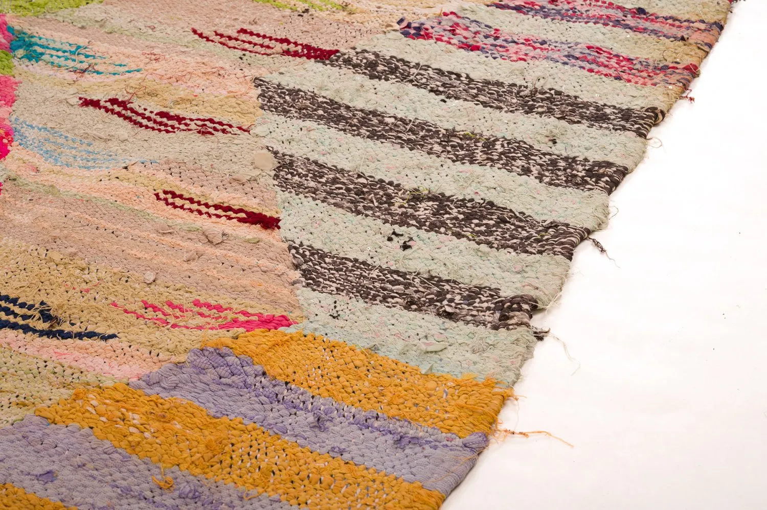 Tapete Berbere Marroquino Boucherouite 140 x 250 cm