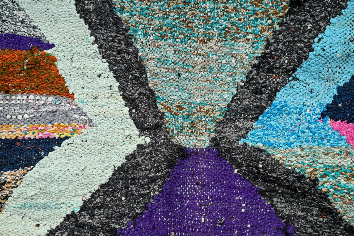 Tapete Berbere Marroquino Boucherouite 135 x 235 cm