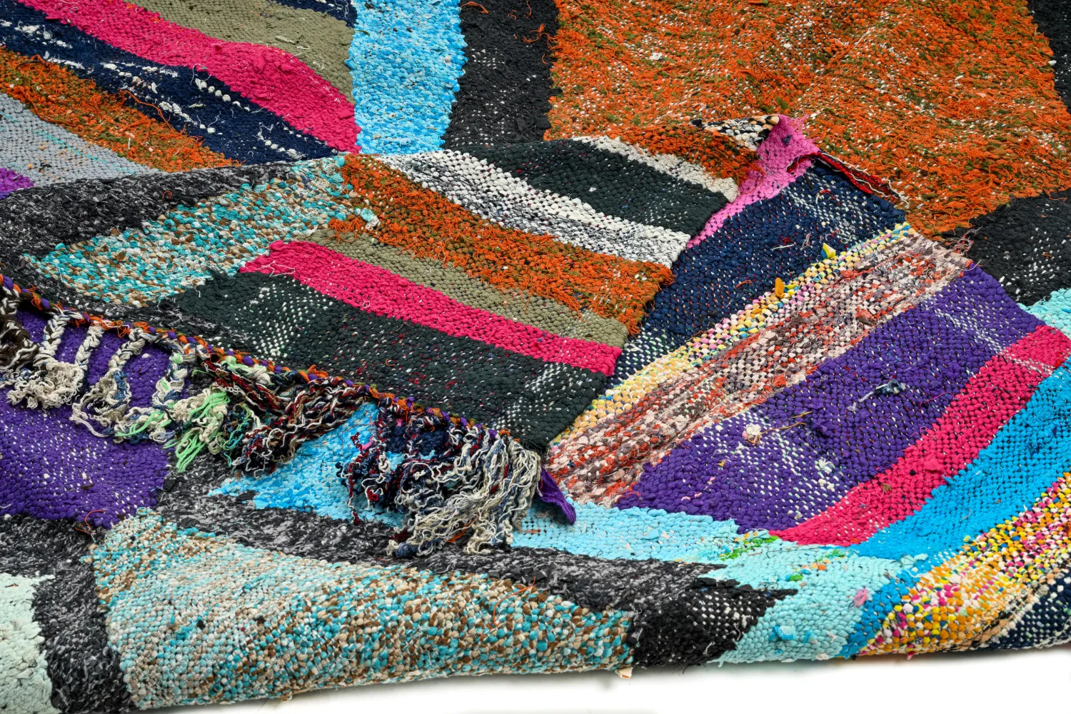 Tapete Berbere Marroquino Boucherouite 135 x 235 cm