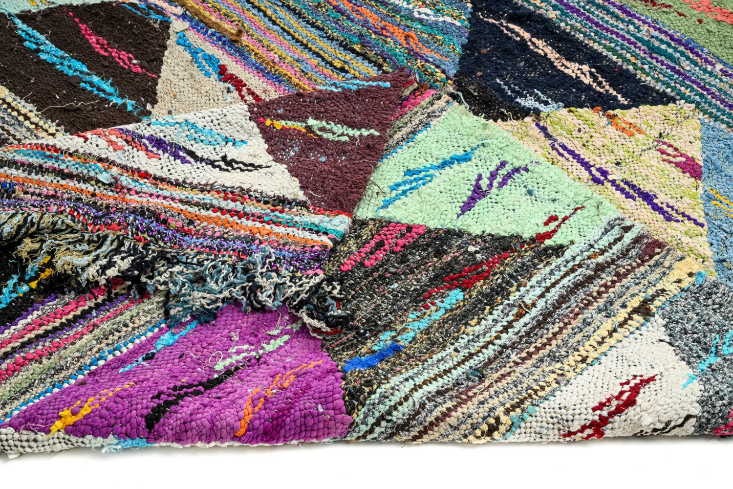 Tapete Berbere Marroquino Boucherouite 135 x 235 cm