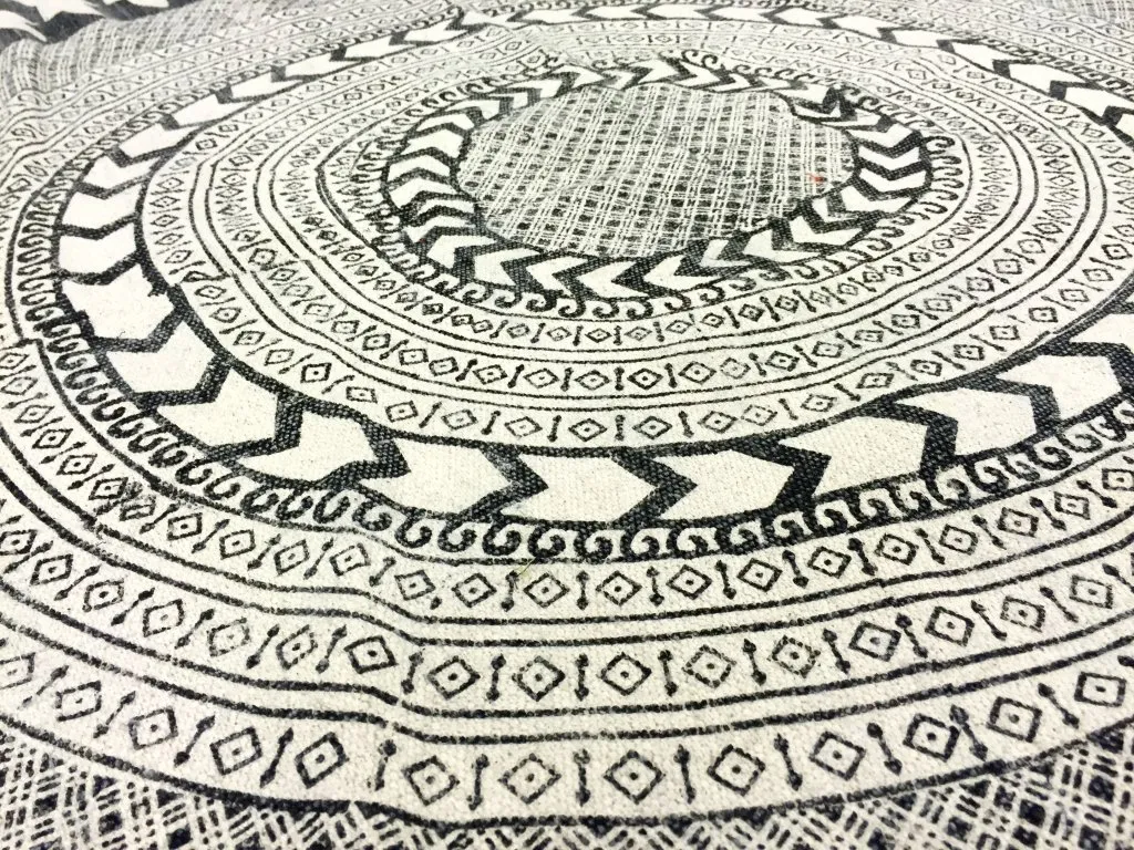 Runda mattor - Marrakech (rund) (svart/vit/grå)