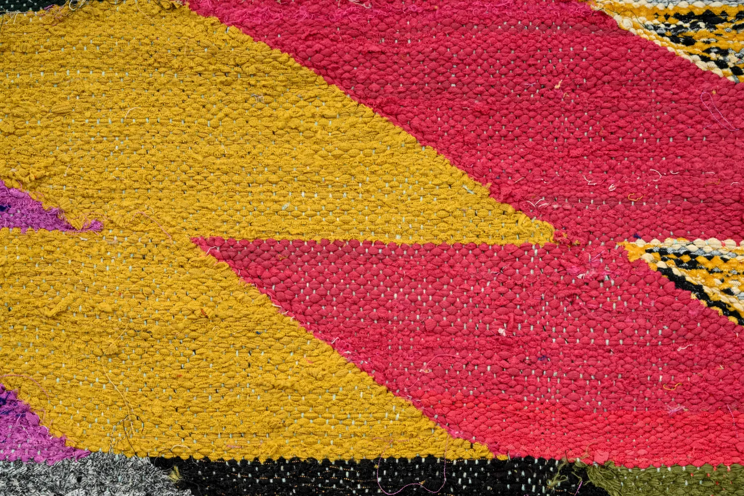 Tapete Berbere Marroquino Boucherouite 155 x 255 cm