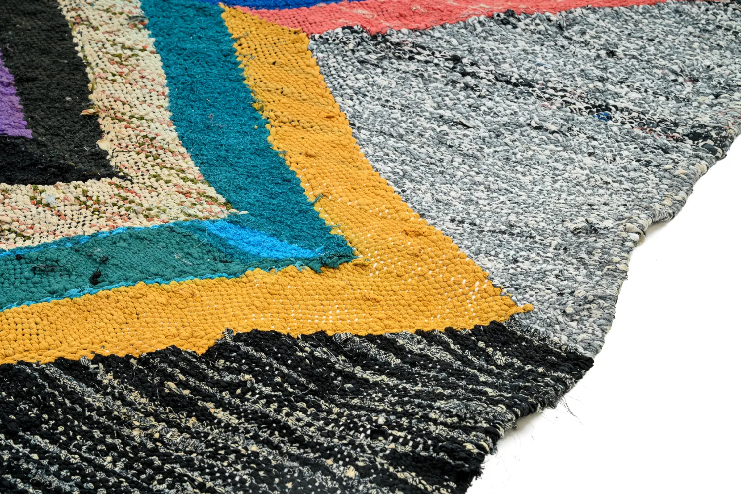 Tapete Berbere Marroquino Boucherouite 140 x 235 cm