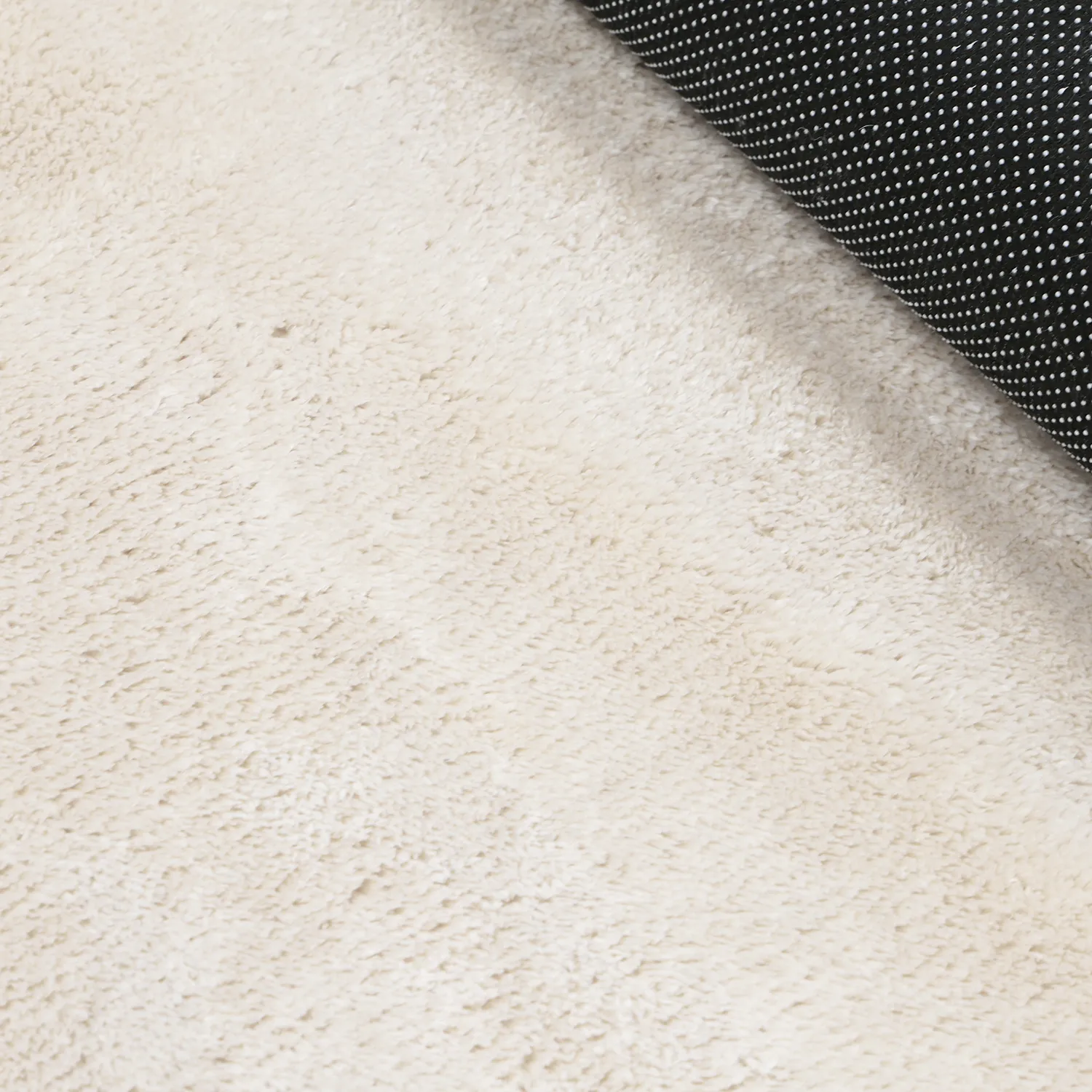 Tapete Shaggy Ondulado Assimétrico - Aranga Super Soft Fur (bege)