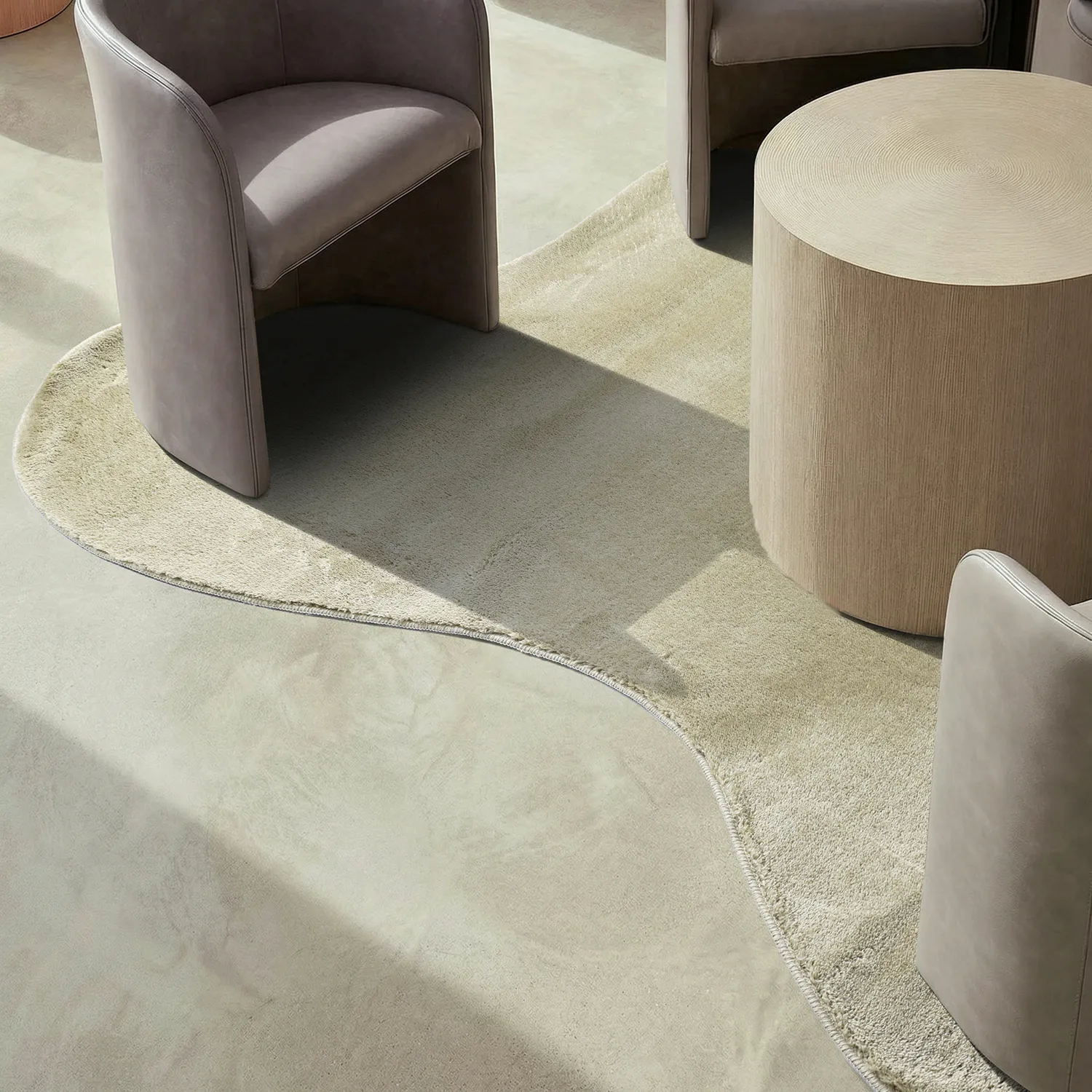 Tapete Shaggy Ondulado Assimétrico - Aranga Super Soft Fur (verde claro)