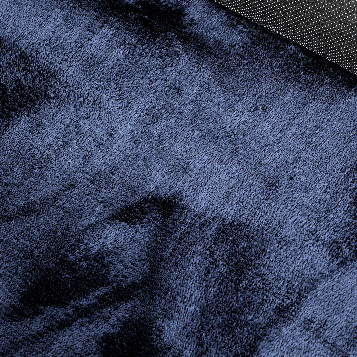 Tapete Shaggy Ondulado Assimétrico - Aranga Super Soft Fur (azul escuro)