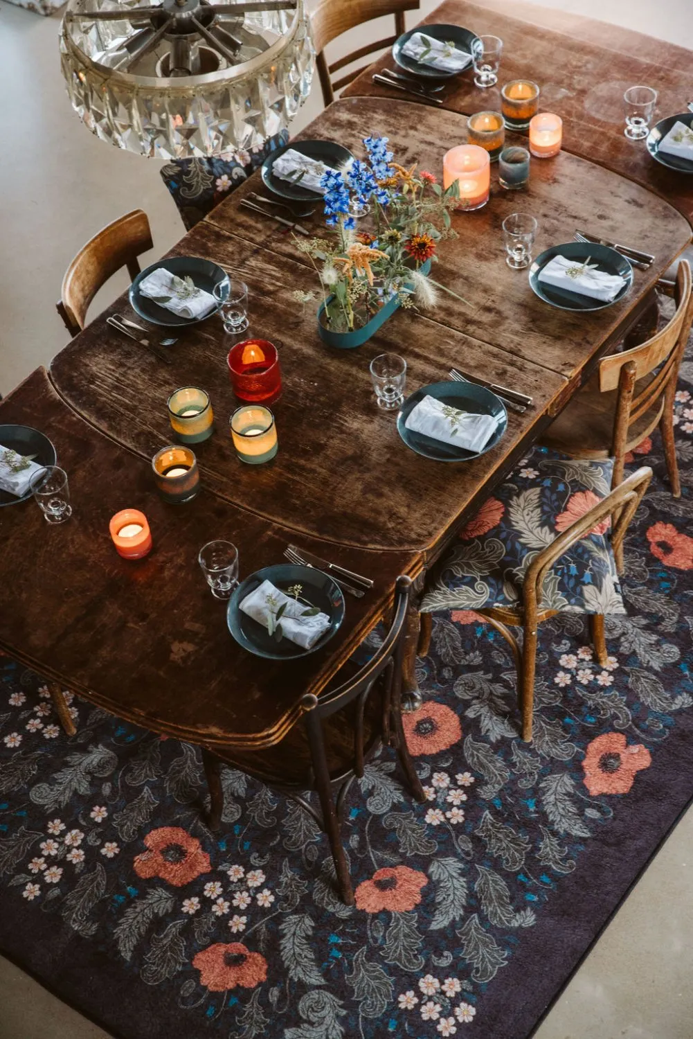 Tapete Wilton - Poppy (preto)