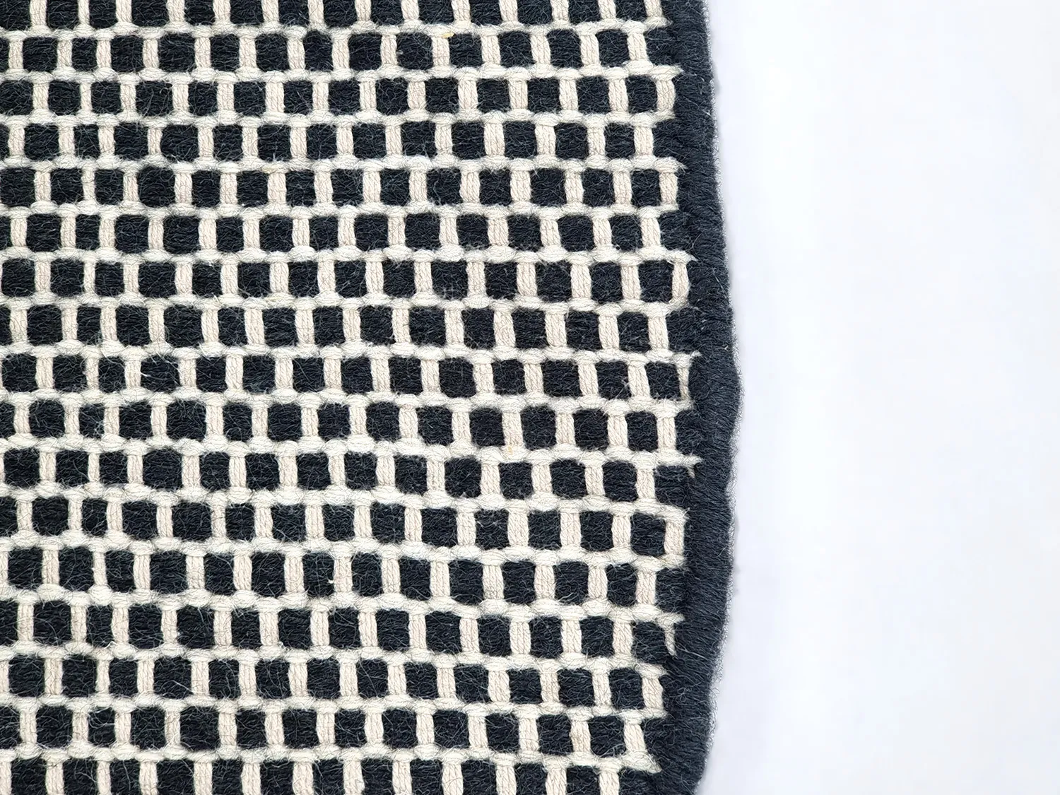 Tapete redondo - Coastal (preto/branco)