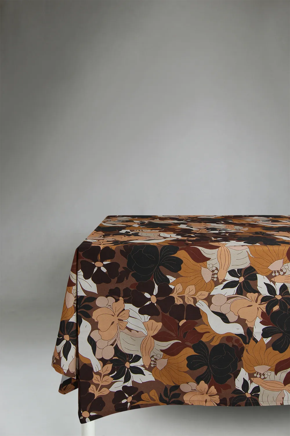 Toalha de mesa de algodão Asta (marrom)