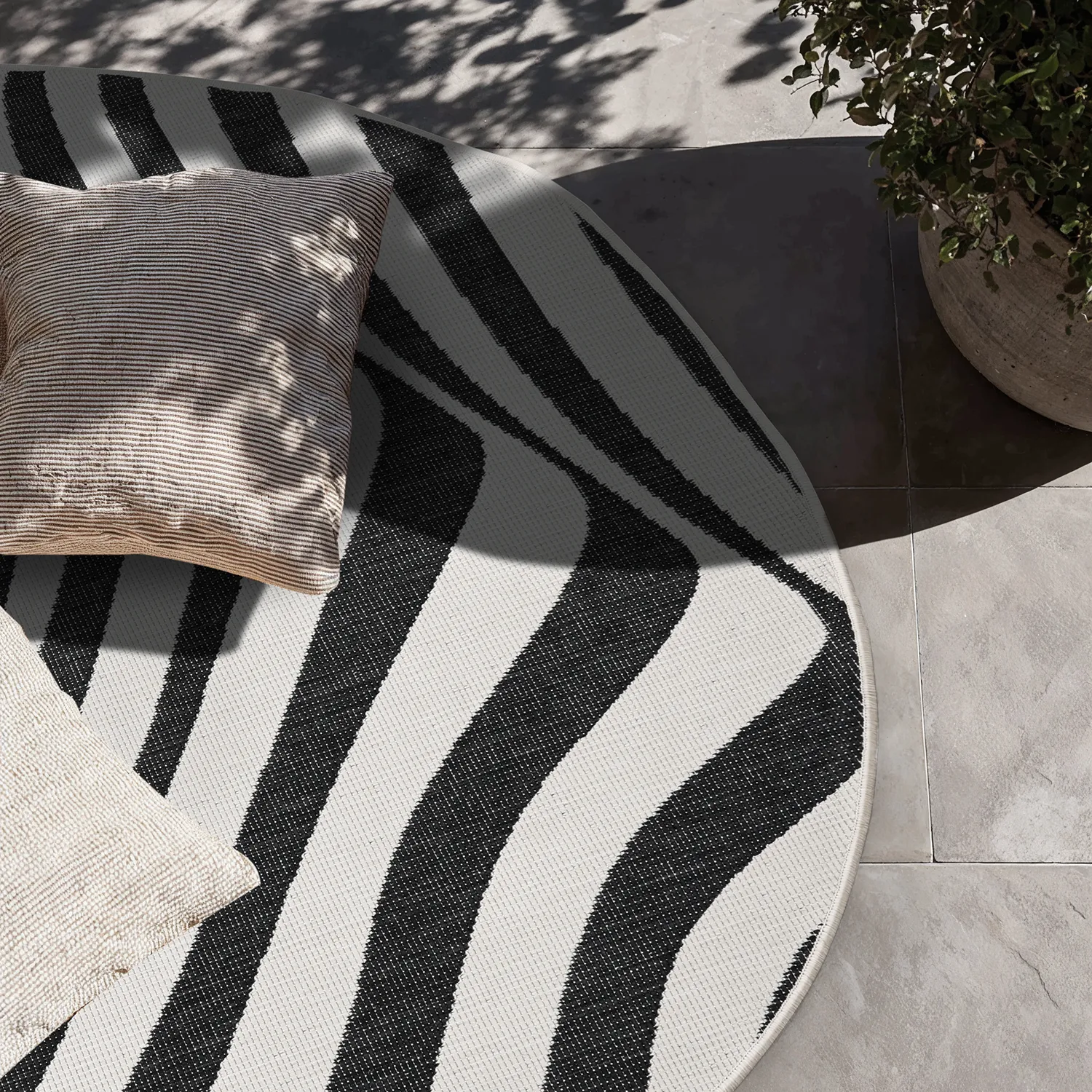 Tapete para interior e exterior - utomhusmatta - Remina (preto/branco)