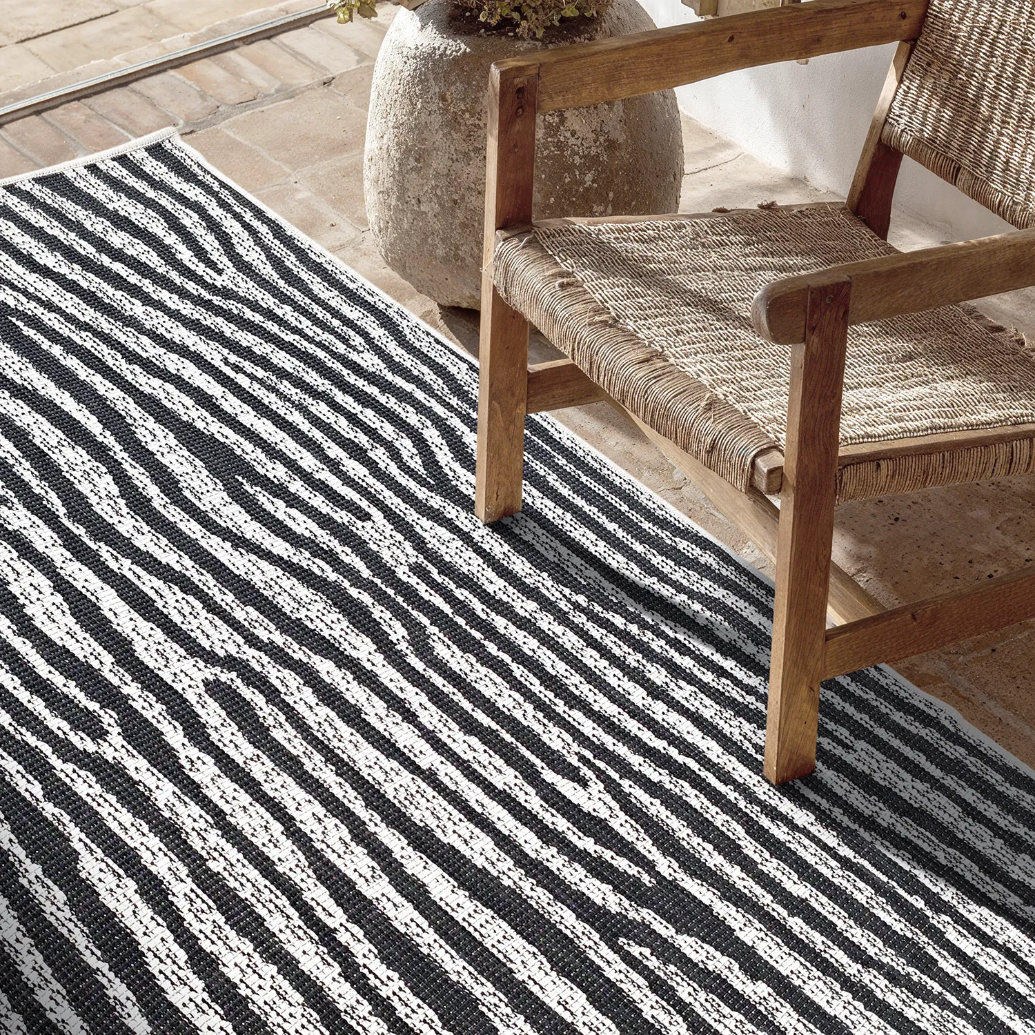 Tapete para interior e exterior - utomhusmatta - Vaura (preto/branco)