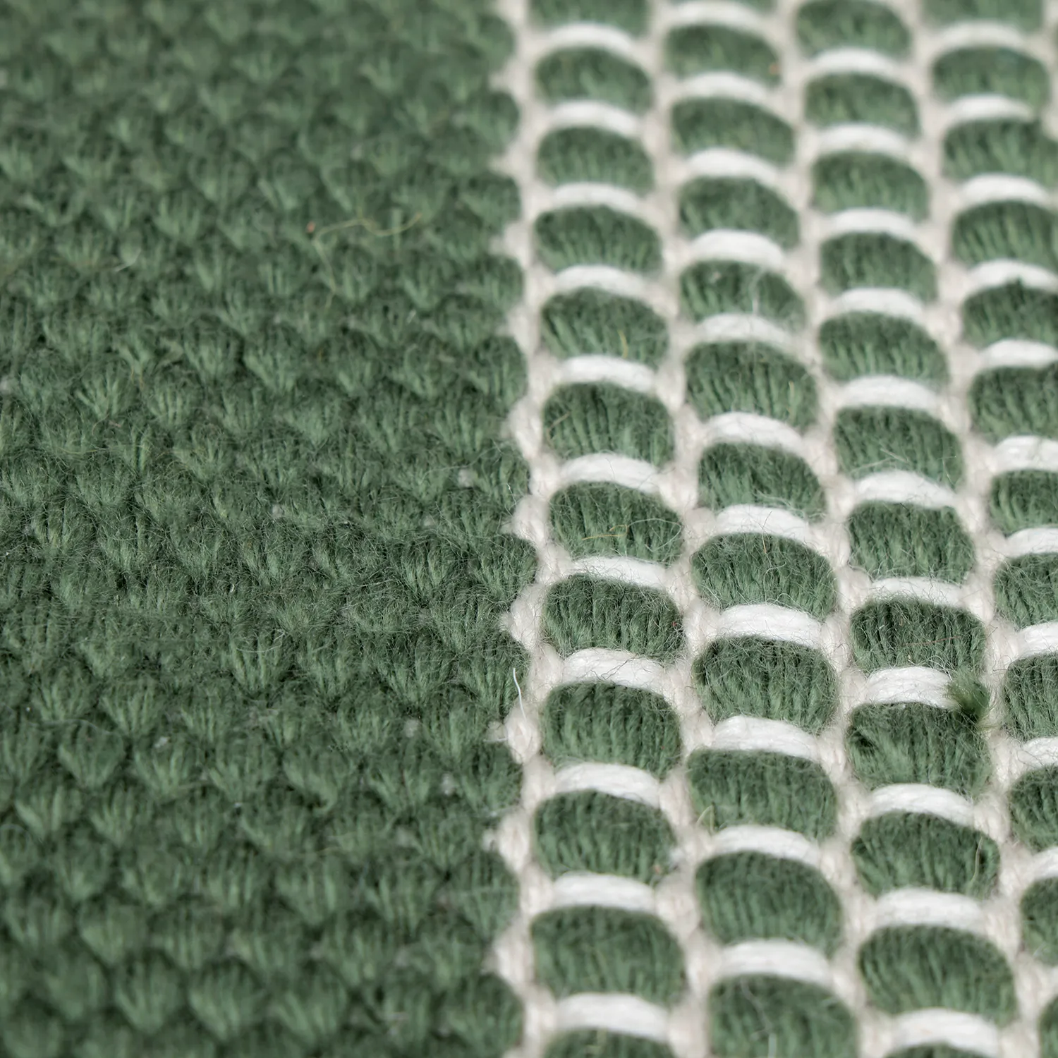 Tapete para interior e exterior - Coastal Wool Look (verde/branco)