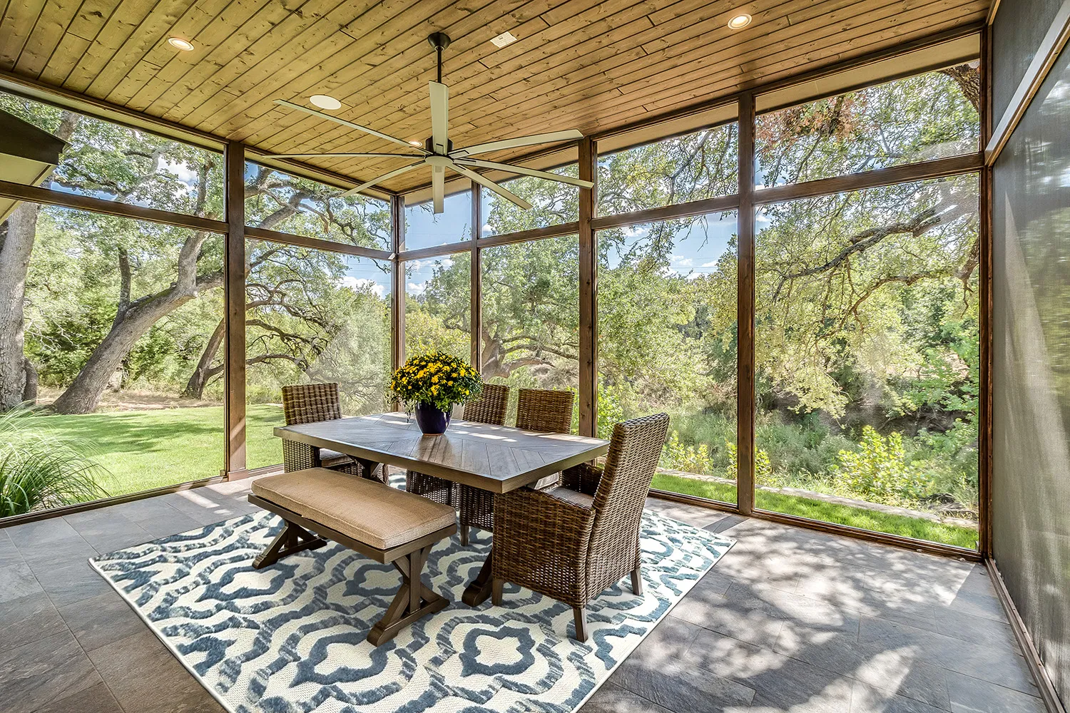 Shaggy Indoor-Outdoor - Trenton (branco/azul)