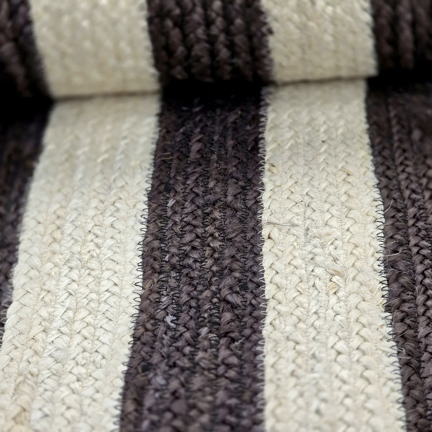 Tapete de juta - Jessore (taupe escuro/branco)