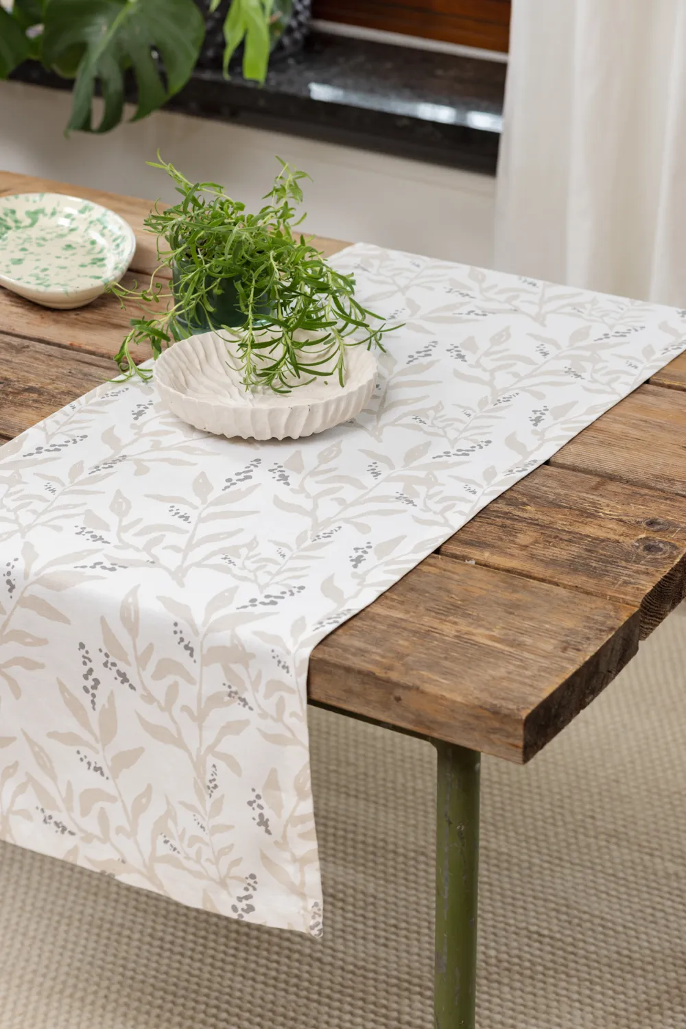Trilhos de mesa - Trilhos Katri (bege)