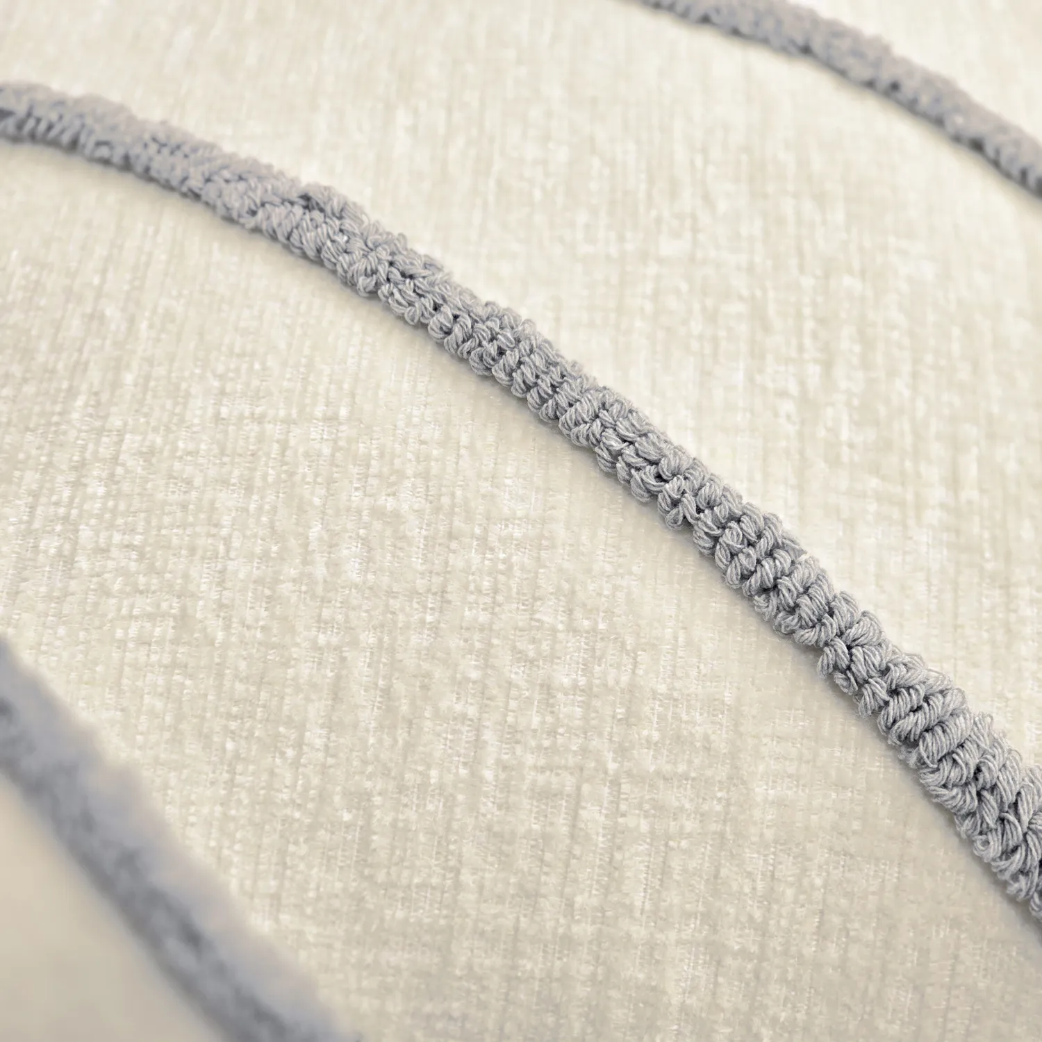 Capa de Almofada - Montreux (off white/cinza)