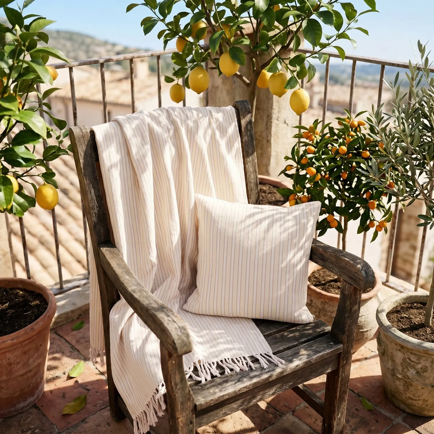 Capa de Almofada - Rumi stripe cotton cushion cover (creme/rosa/azul claro)
