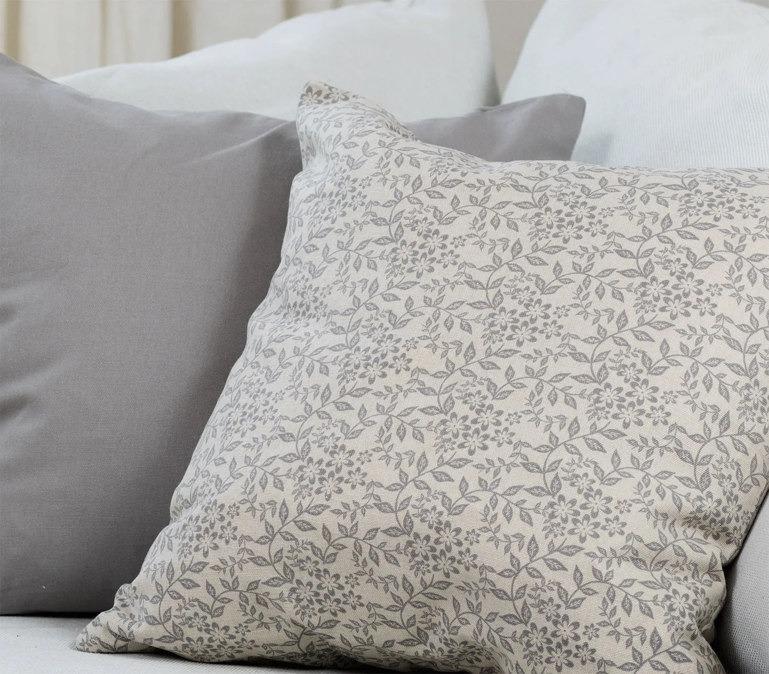 Capa de Almofada 2-pack - Lilja (cinza)