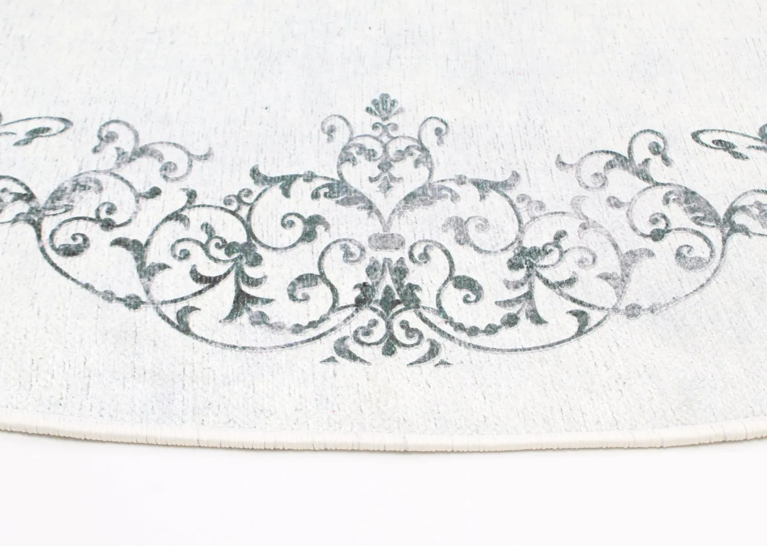 Tapete redondo - Santi (branco/preto)