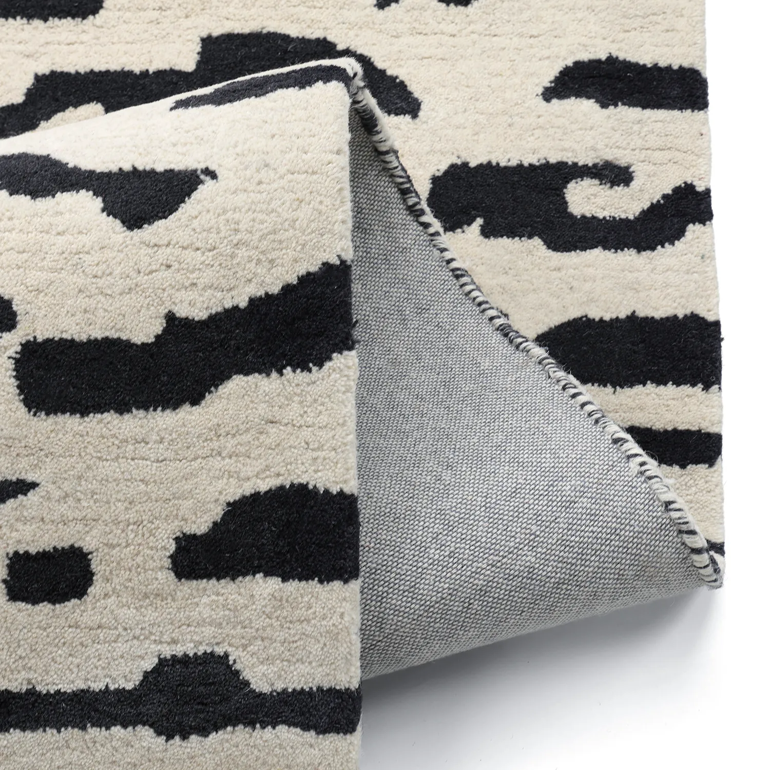 Tapetes felpudos - Zebra Tufted Wool Premium (branco/preto)