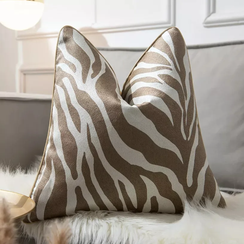 Capa de Almofada - Zebra Cushion 45 x 45 cm (dourado/branco)