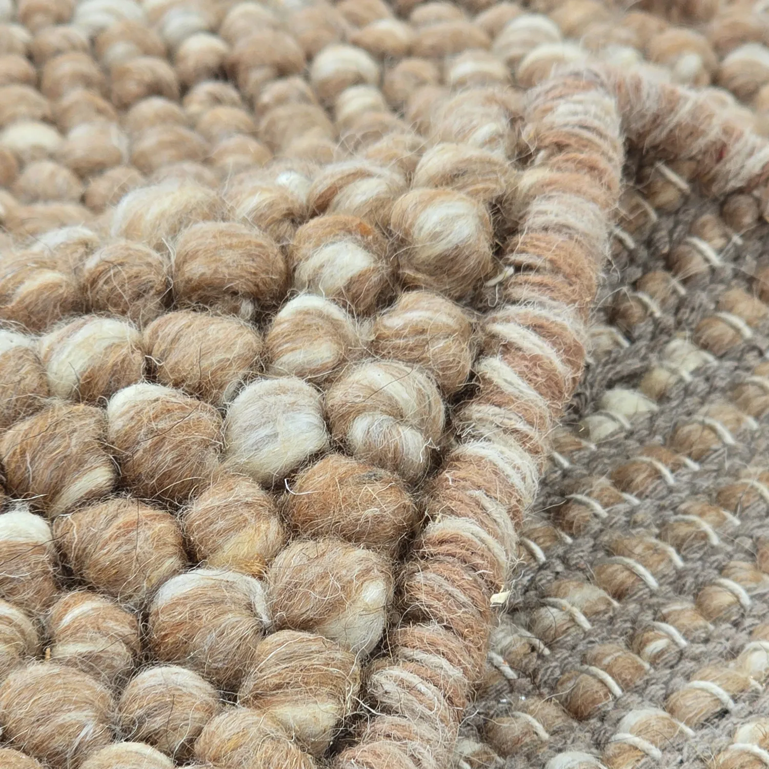 Tapete redondo - Avafors Wool Bubble (marrom claro/branco)