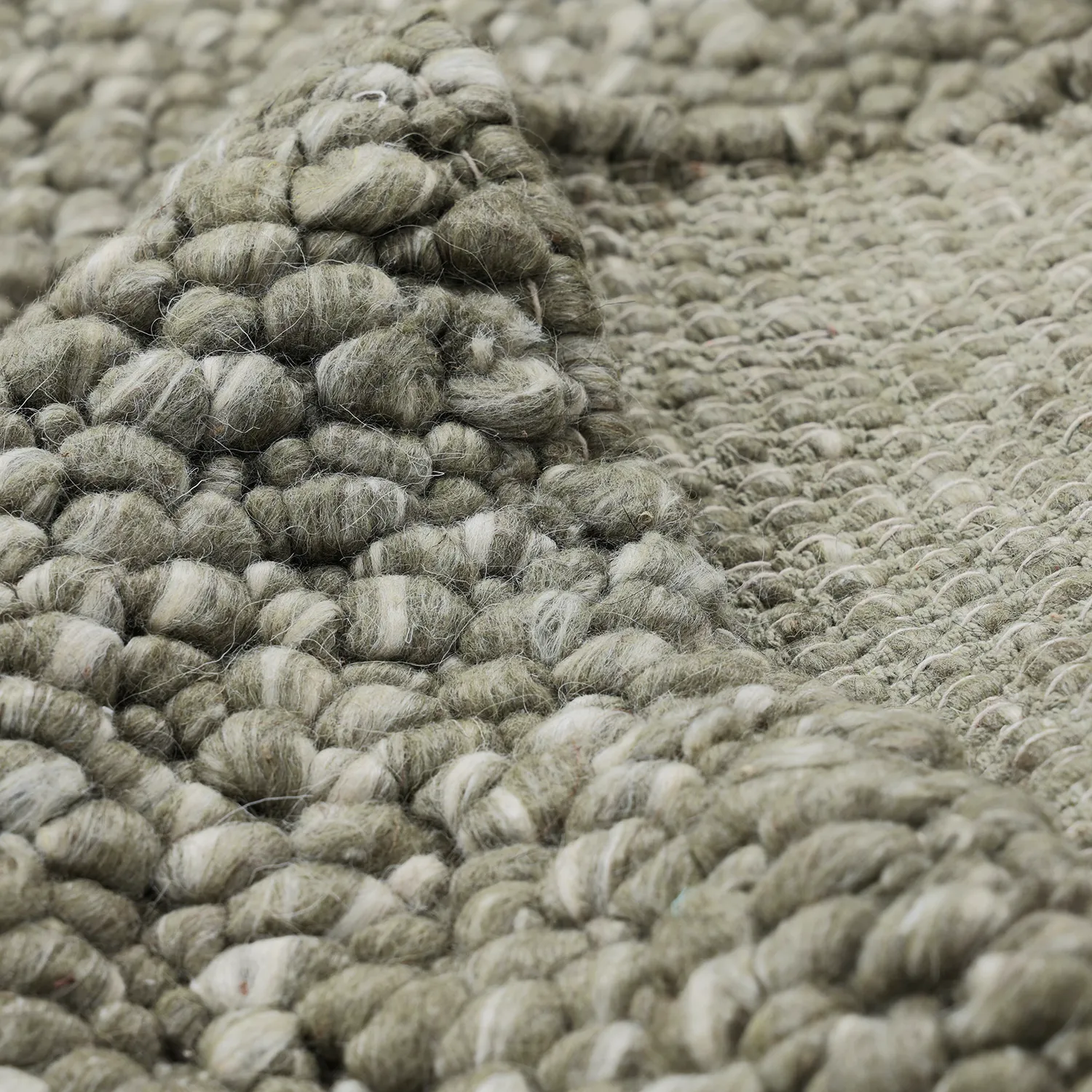 Tapete de lã - Sala Irregular Wool Bubble (verde musgo/mescla branca)