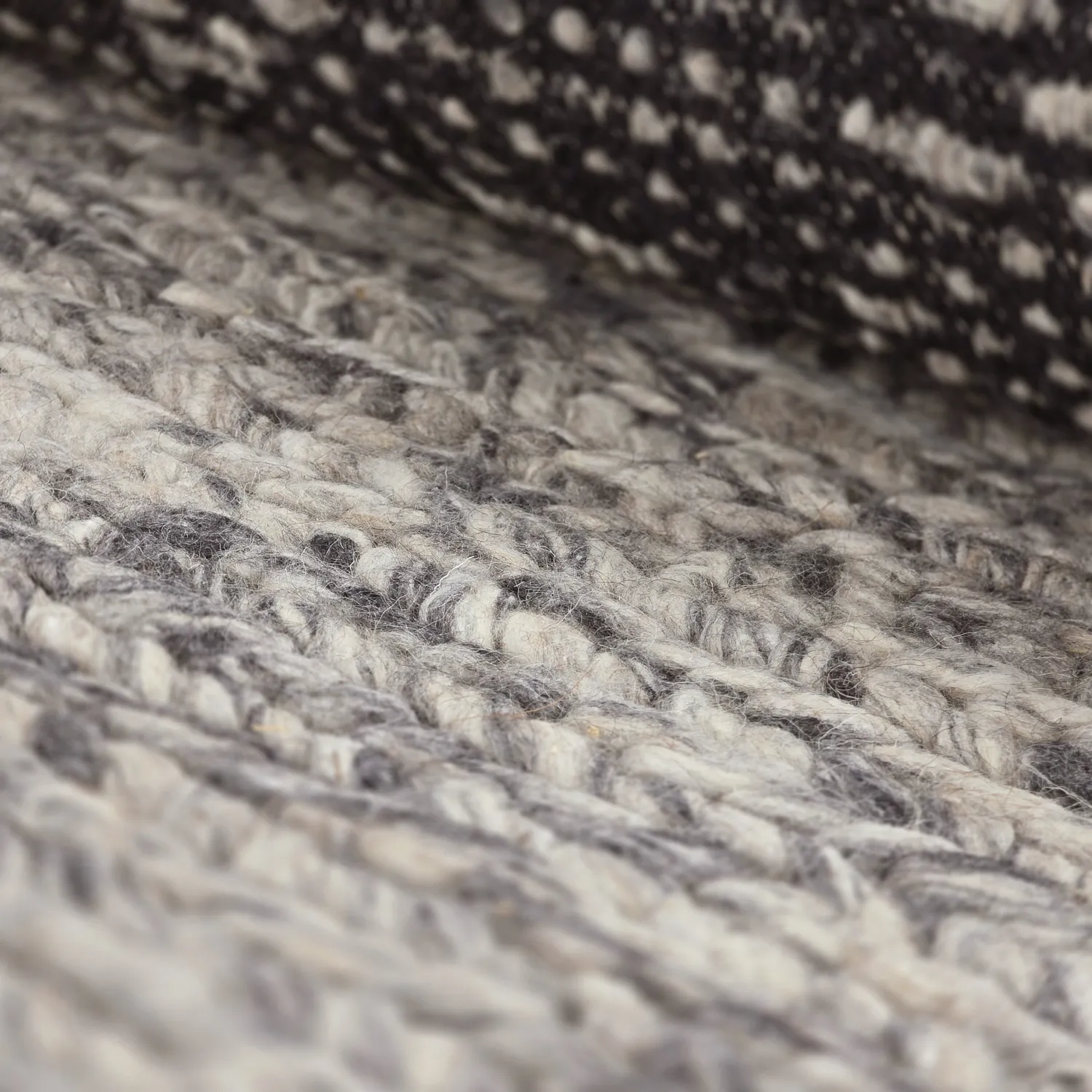 Tapete de lã - Talvia Braided Wool (cinza escuro)