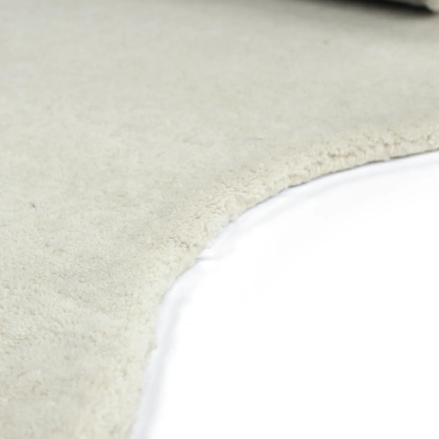 Tapete de lã ondulado - Diu Hand Tufted Wool Premium (branco)