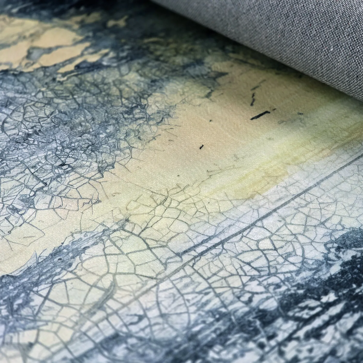 Tapete Wilton - Dolmio (preto/amarelo)