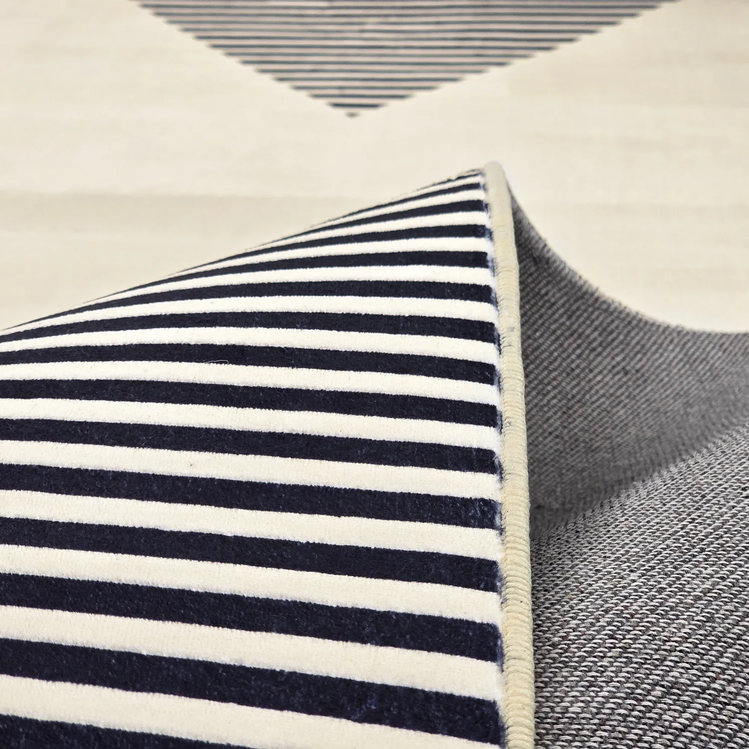 Tapete Wilton - Pucon (preto/creme)