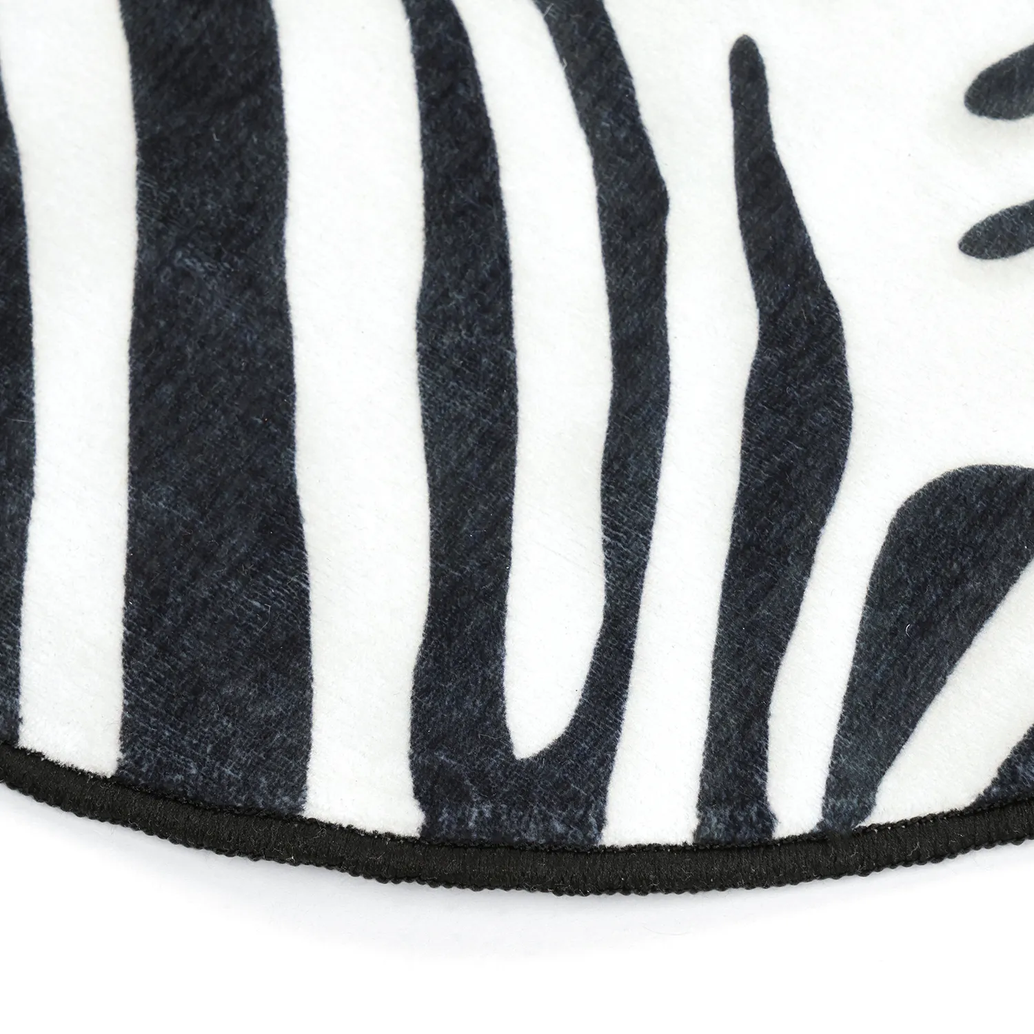 Valovita preproga Wilton - Zebra (preto/branco)